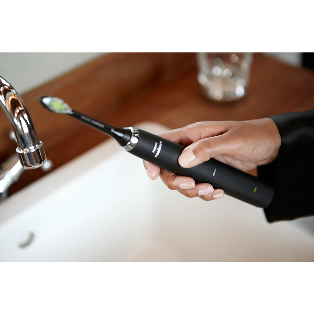 Sonicare DiamondClean Sonic electric toothbrush (HX9354/74)