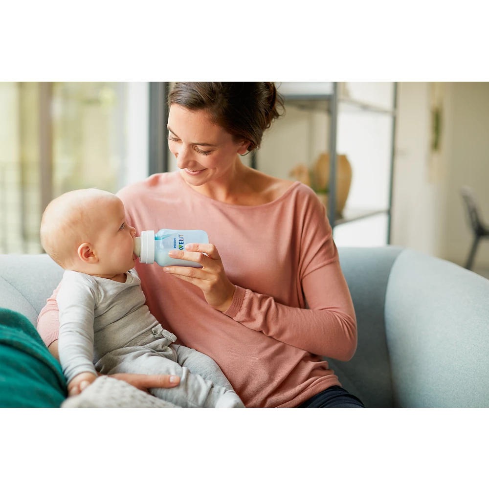 Avent Anti-colic bottle with AirFree vent (SCY703/23)