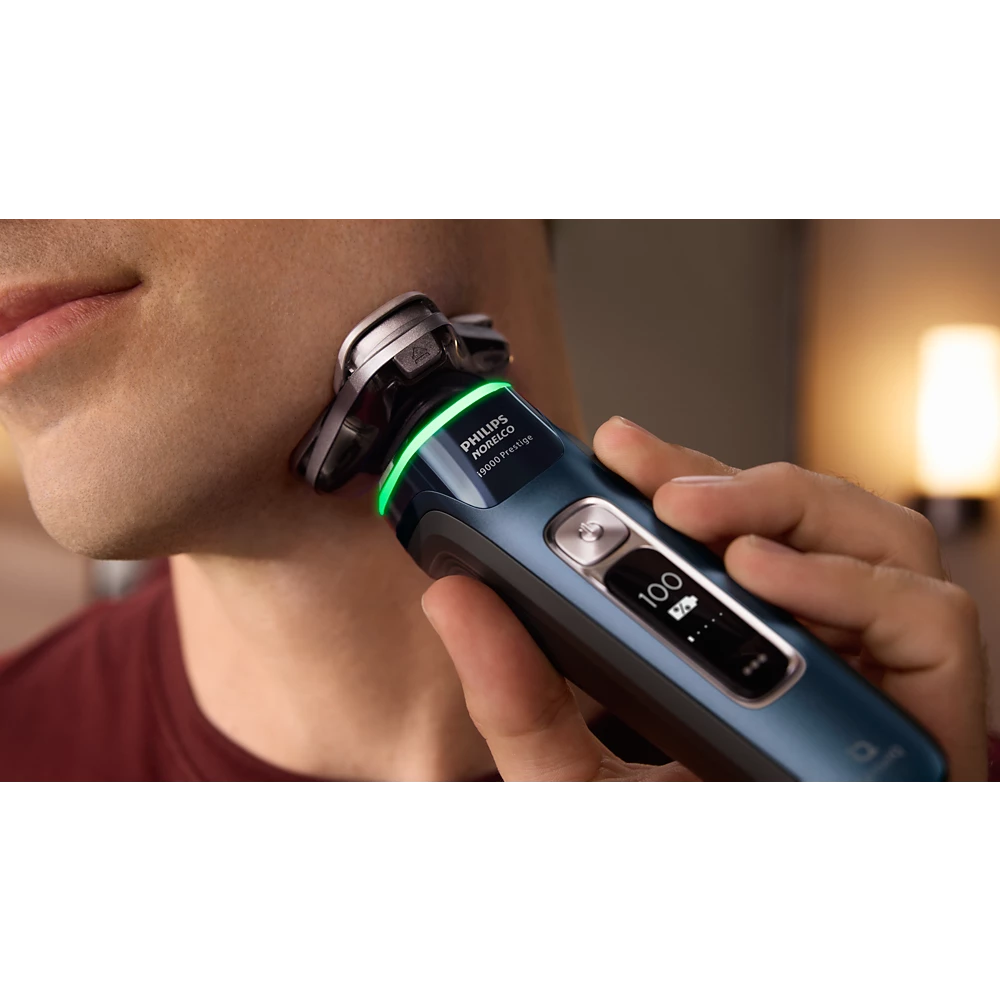 Norelco i9000 Prestige Wet&amp;Dry Electric Shaver with SenseIQ (XP9201/88)