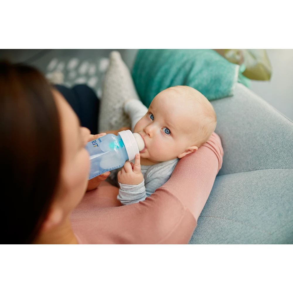 Avent Anti-colic bottle with AirFree vent (SCY703/23)