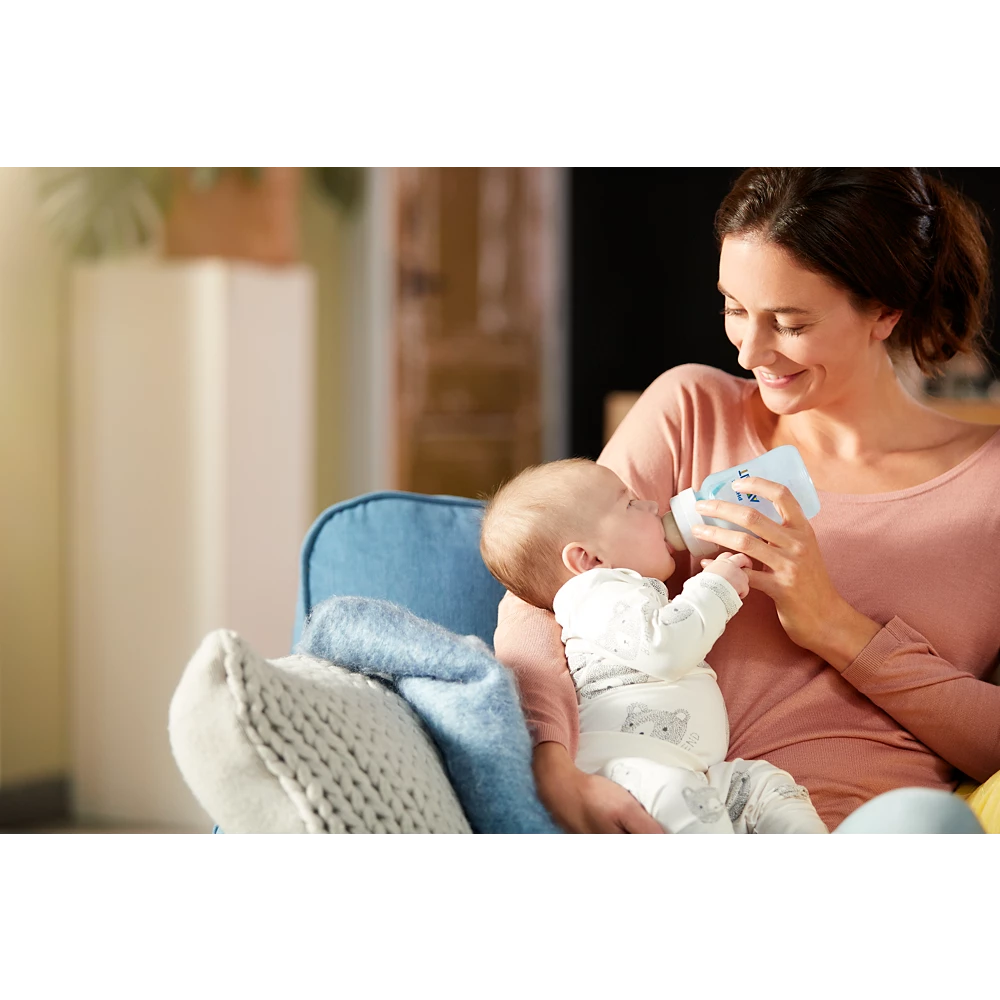 Avent Anti-colic bottle with AirFree vent (SCY703/23)