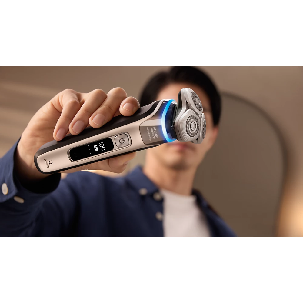 Norelco i9000 Prestige Wet&amp;Dry Electric Shaver with SenseIQ (XP9204/98)