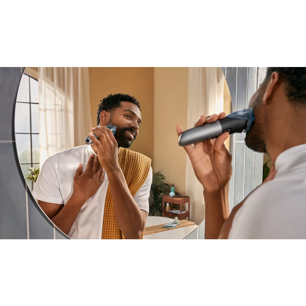 Norelco Beard Trimmer 7000 Series Beard styling with hair collector (BT7670/40)