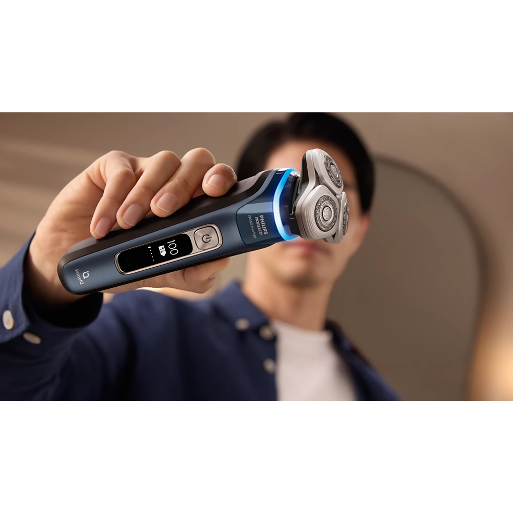 Norelco i9000 Prestige Wet&amp;Dry Electric Shaver with SenseIQ (XP9201/88)