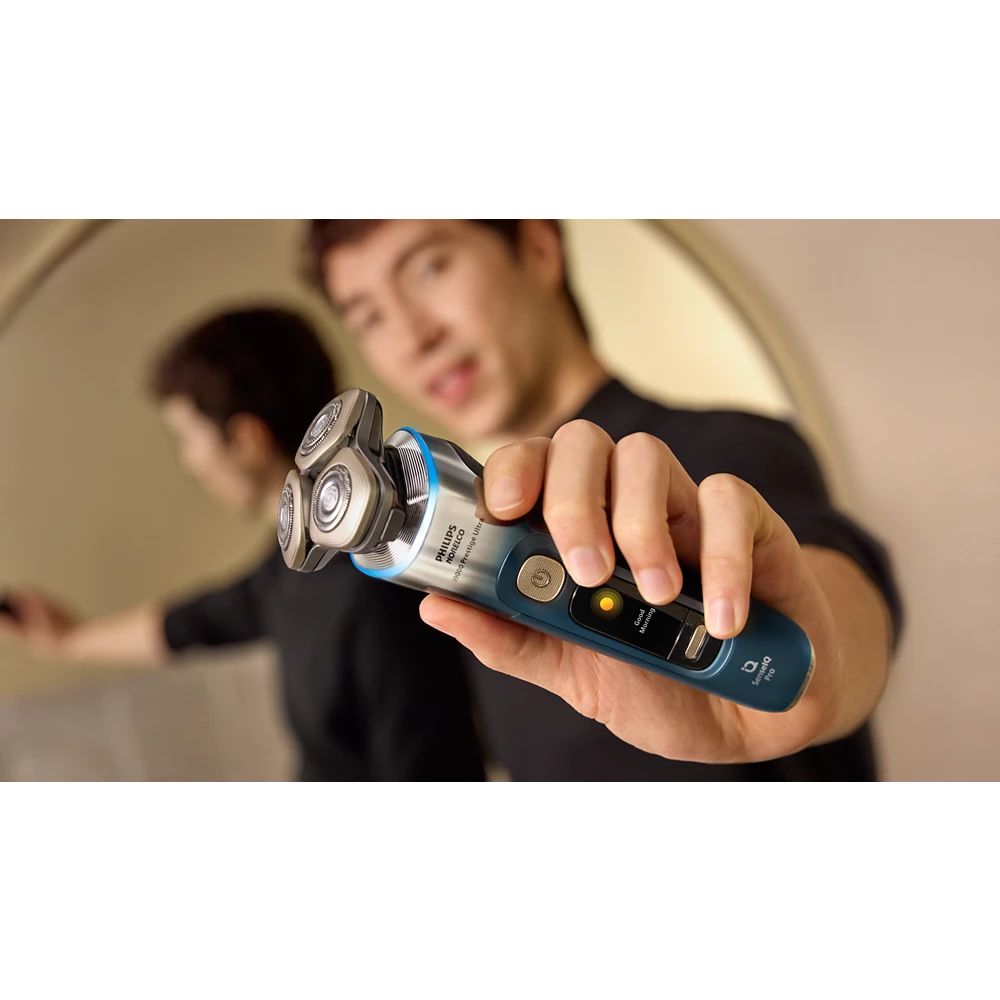 Norelco Limited i9000 Prestige Ultra Day &amp; Night Electric Shaver (XP9406/93)