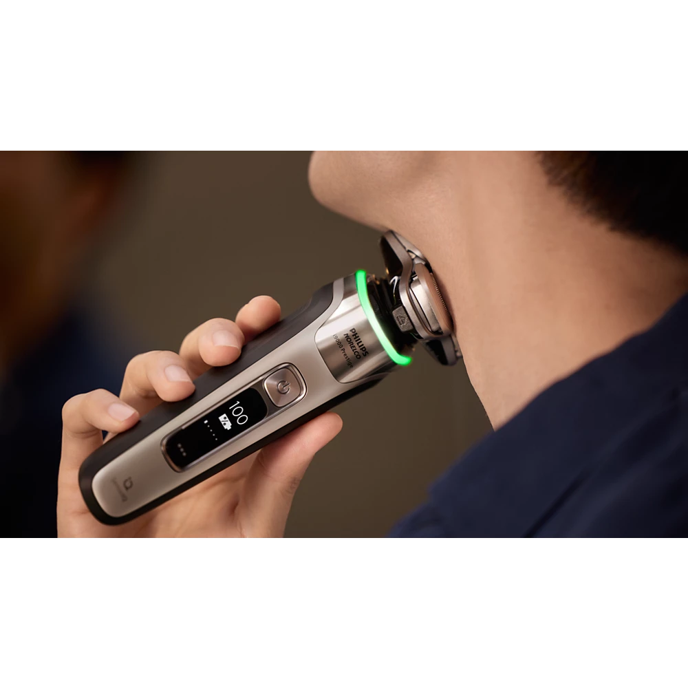 Norelco i9000 Prestige Wet&amp;Dry Electric Shaver with SenseIQ (XP9203/81)