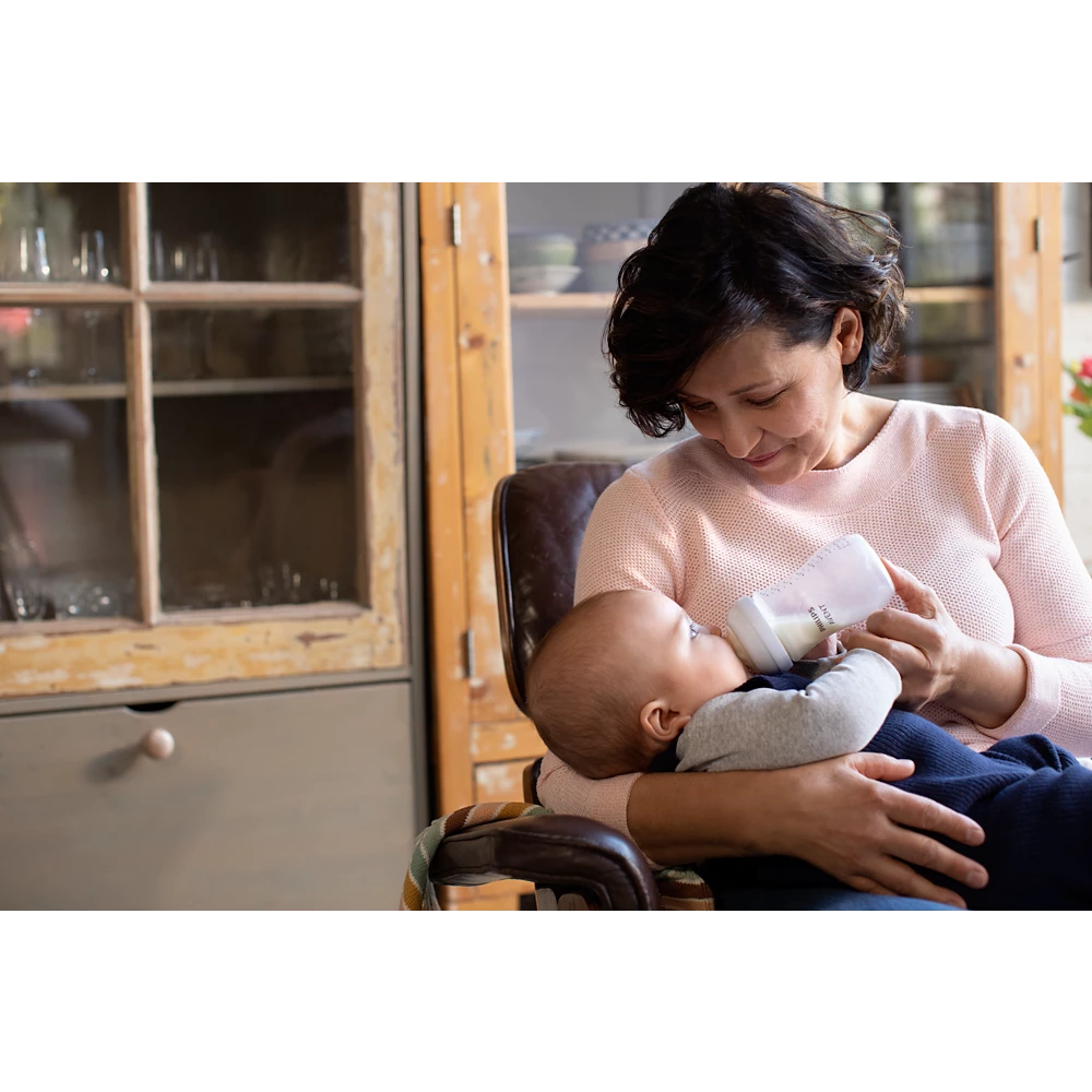 Avent Natural Response Newborn Gift Set (SCD837/03)
