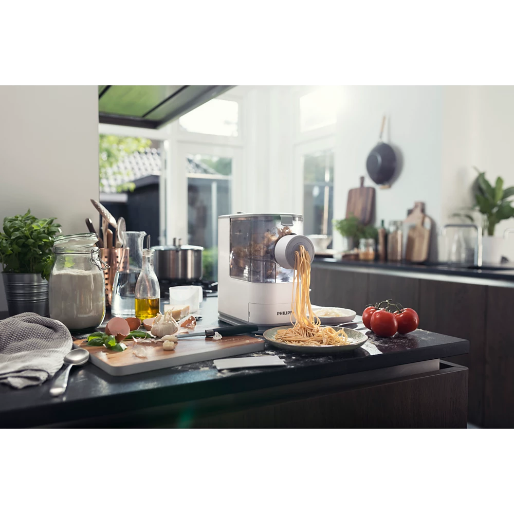 Viva Collection Pasta and noodle maker (HR2370/05)